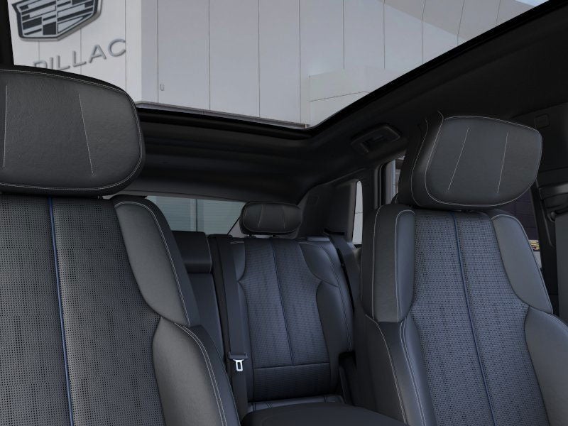 2025 Cadillac LYRIQ Luxury 1