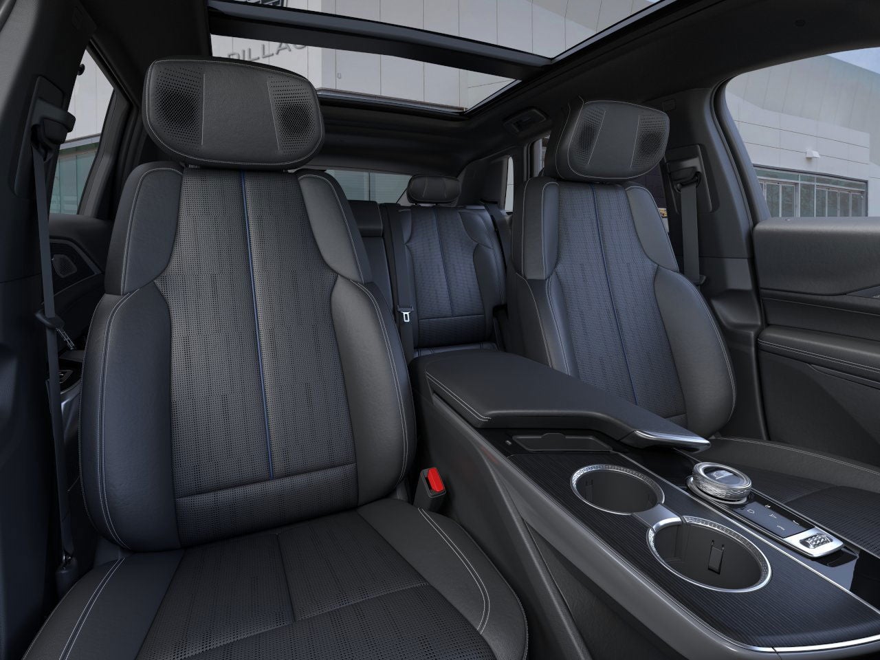 2024 Cadillac LYRIQ Luxury 2