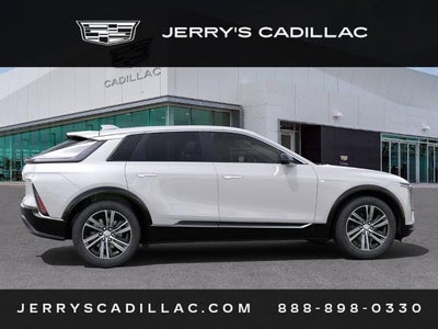 2024 Cadillac LYRIQ Luxury 2