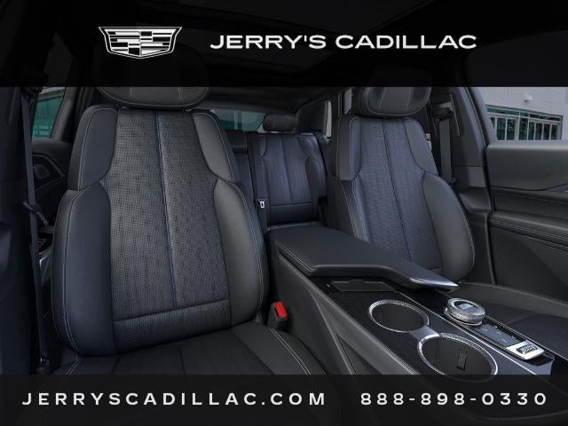 2024 Cadillac LYRIQ Luxury 2