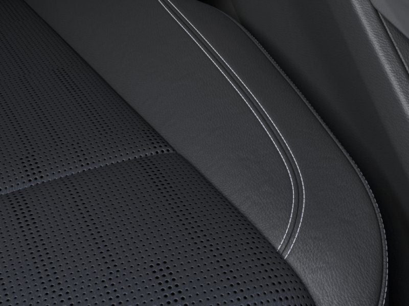 2024 Cadillac LYRIQ Luxury 2