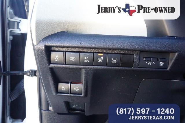 2023 Toyota Sienna Platinum