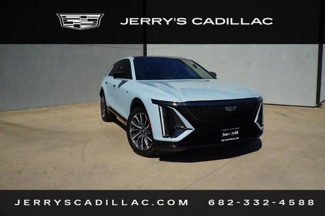 2024 Cadillac LYRIQ Sport 2