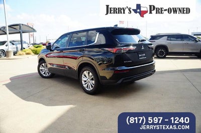 2025 Mitsubishi Outlander ES
