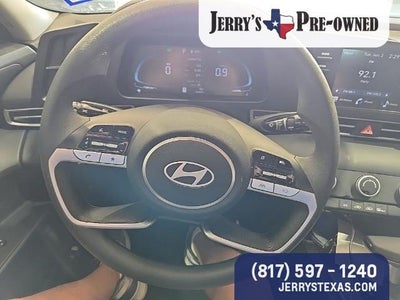 2024 Hyundai Elantra SE